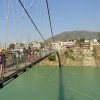 046 Hängebrücke in Rishikesh .JPG
